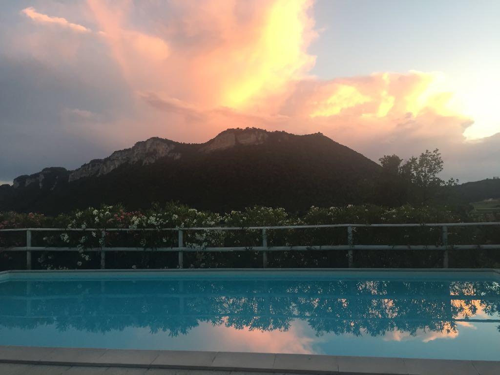 Gasthaus Relais Il Pigno Affi Exterior foto